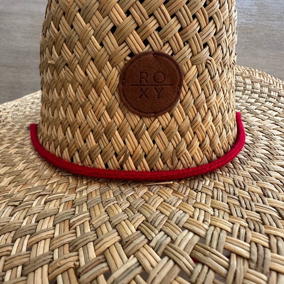 Roxy women’s Straw Sun Hat with Red Cord m/l - Picture 2 of 5